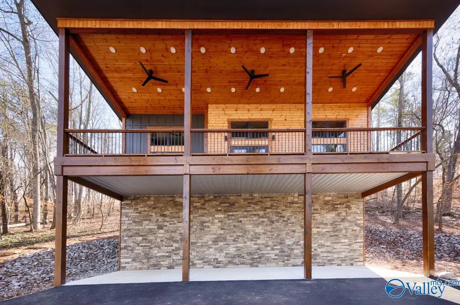 437 Shoreland Circle, Scottsboro, AL 35769 - #3