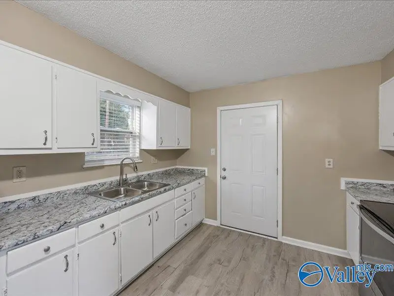 3504 Penny Street Sw, Huntsville, AL 35805 - #3