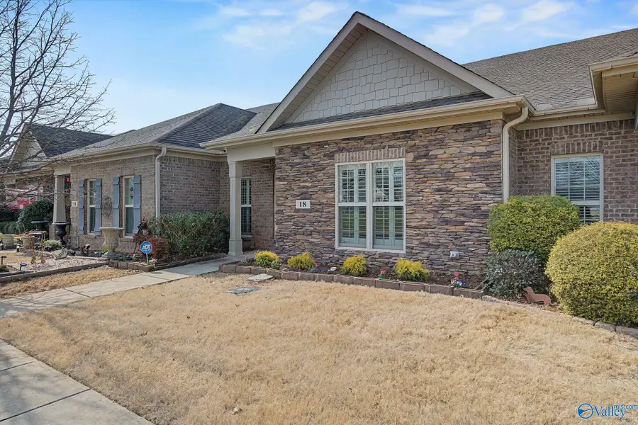18 Atherton Circle Sw, Huntsville, AL 35824 - #2