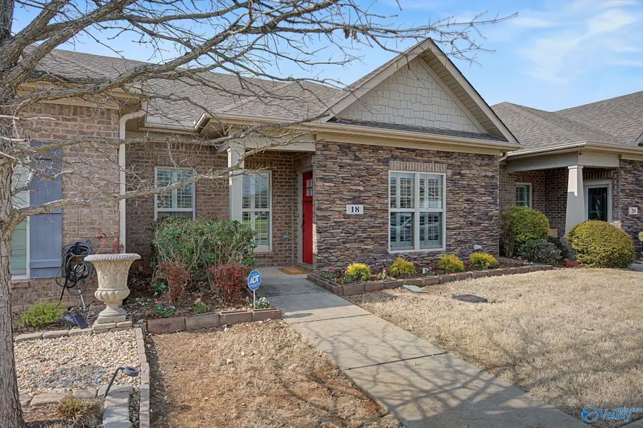 18 Atherton Circle Sw, Huntsville, AL 35824 - #3