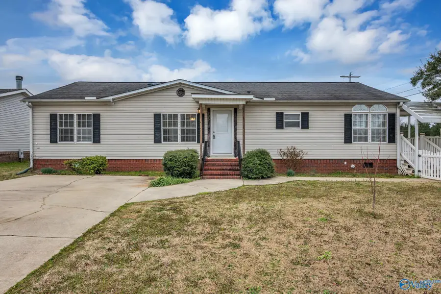 3914 Whitney Lane Sw, Decatur, AL 35603 - #2