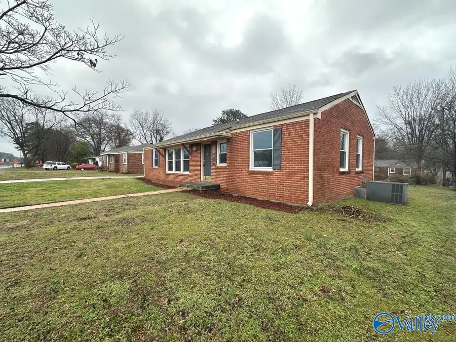 3604 N Memorial Pkwy Nw, Huntsville, AL 35801 - #3