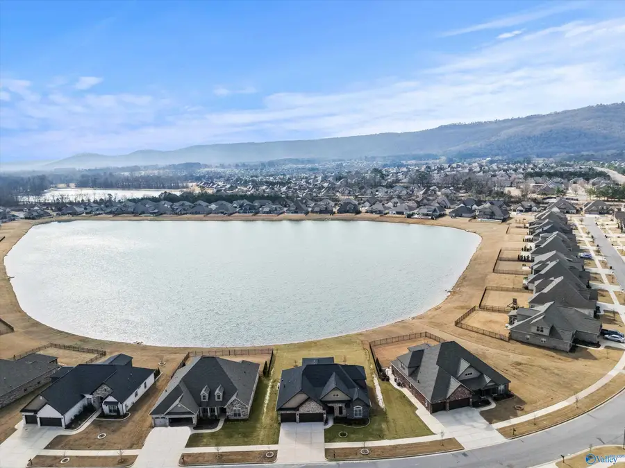 7539 Flint Crossing Circle, Owens Cross Roads, AL 35763 - #2