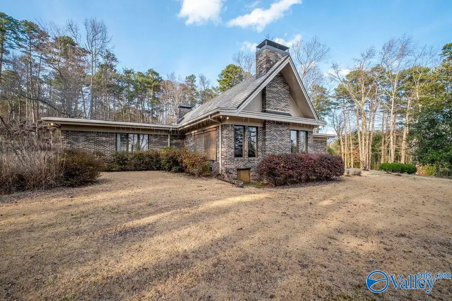 266 E Sunset Drive, Gadsden, AL 35904 - #3