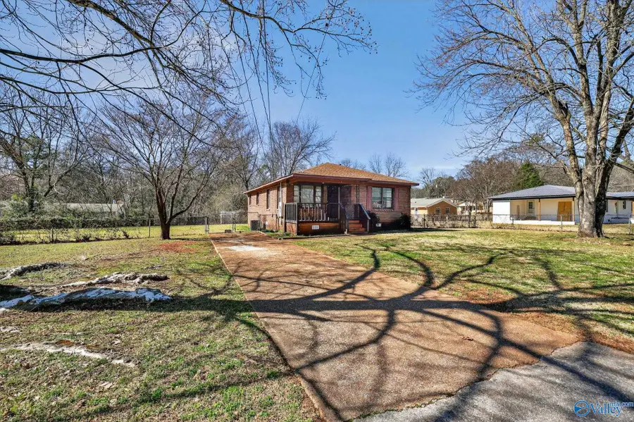 3511 Avondale Drive Nw, Huntsville, AL 35810 - #2