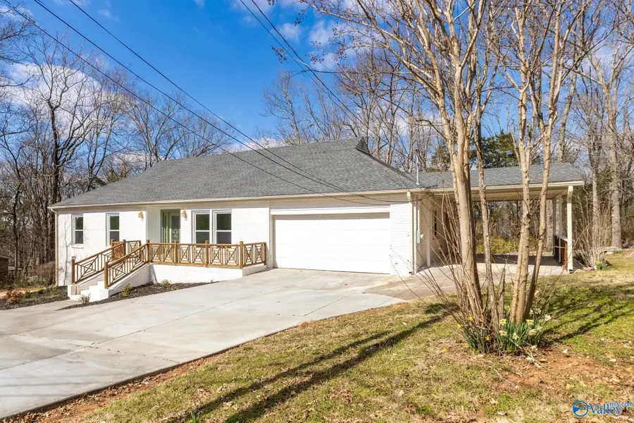 2405 NE Bankhead Parkway Ne, Huntsville, AL 35801 - #2