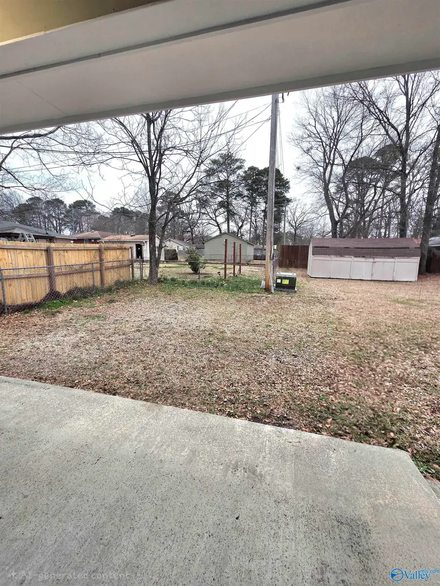 407 Pine Street, Hartselle, AL 35640 - #3