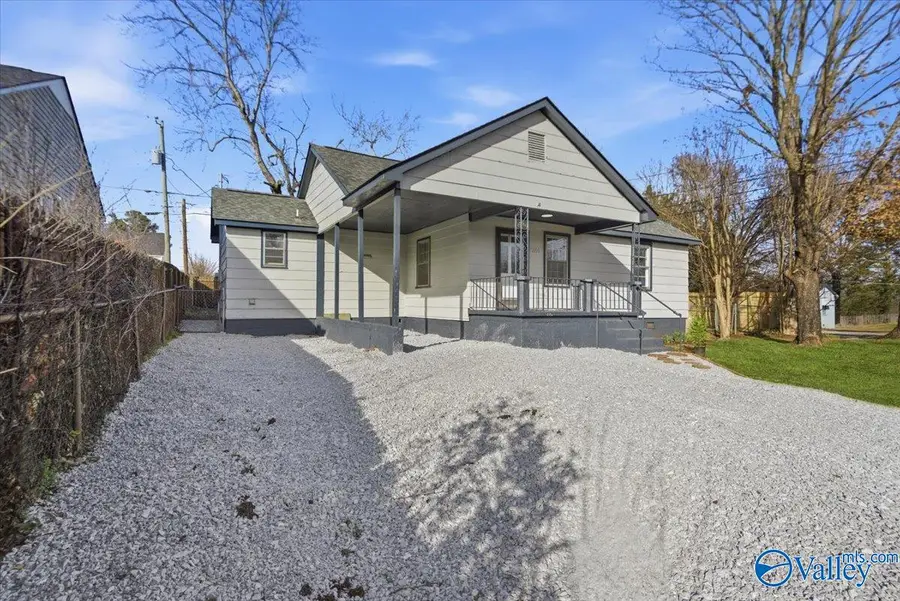 3900 Birch Avenue Sw, Huntsville, AL 35805 - #3