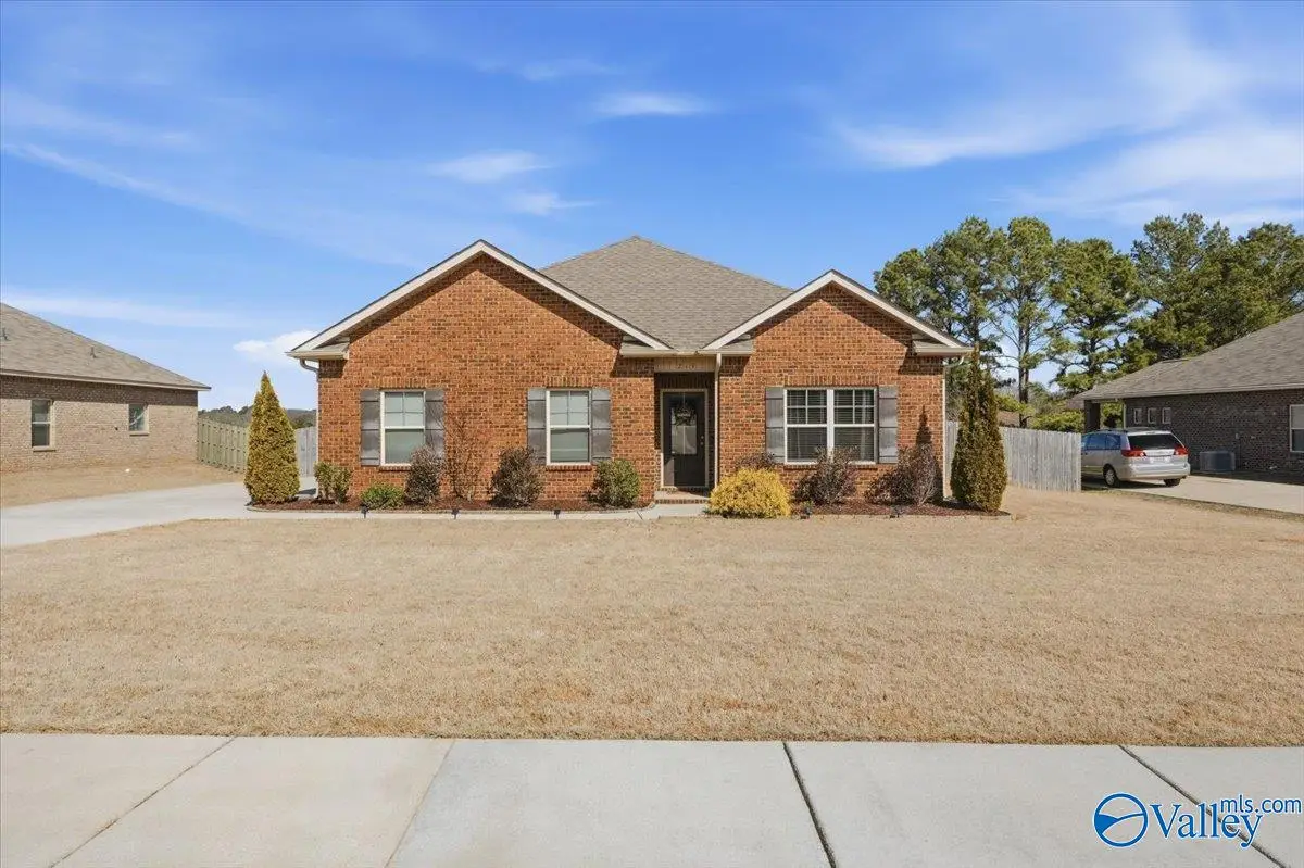 219 Dinner Tree Square, Huntsville, AL 35811 - #1