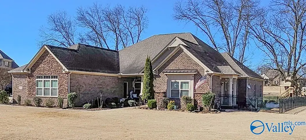 18795 S Haven Circle S, Athens, AL 35613 - #1