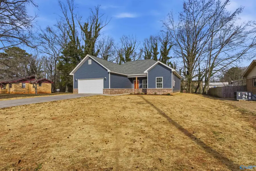 1702 Lydia Drive Nw, Huntsville, AL 35816 - #2