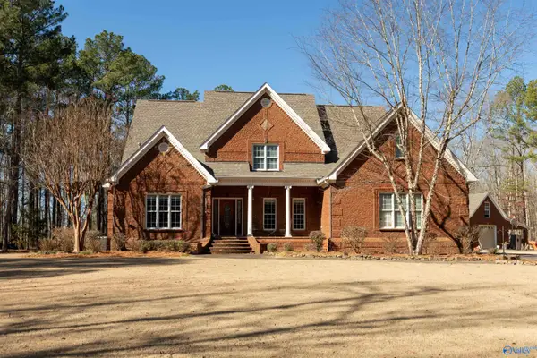 1252 Canoe Creek Road, Rainbow City, AL 35906