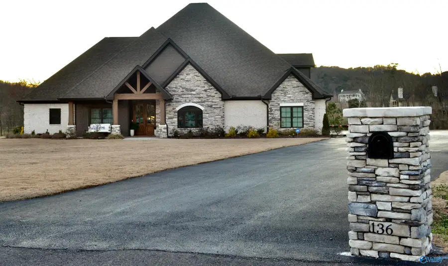 136 Eliza Lane, Guntersville, AL 35976 - #2
