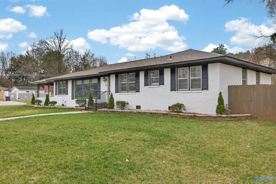 3901 W Crestview Drive, Huntsville, AL 35816 - #2