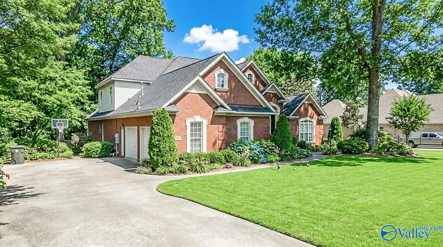 150 NE Greenlawn Drive Ne, Meridianville, AL 35759 - #3