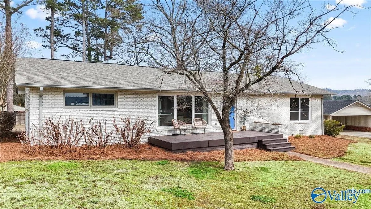 3824 Meadow Wood Circle, Guntersville, AL 35976 - #1