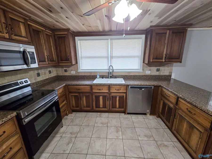 573 W Limestone Road, Hazel Green, AL 35750 - #3