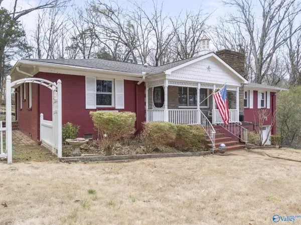 8208 Hickory Hill Lane Se, Huntsville, AL 35802