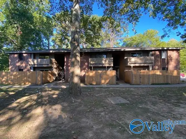 2950 Hood Road Sw #E, Huntsville, AL 35805