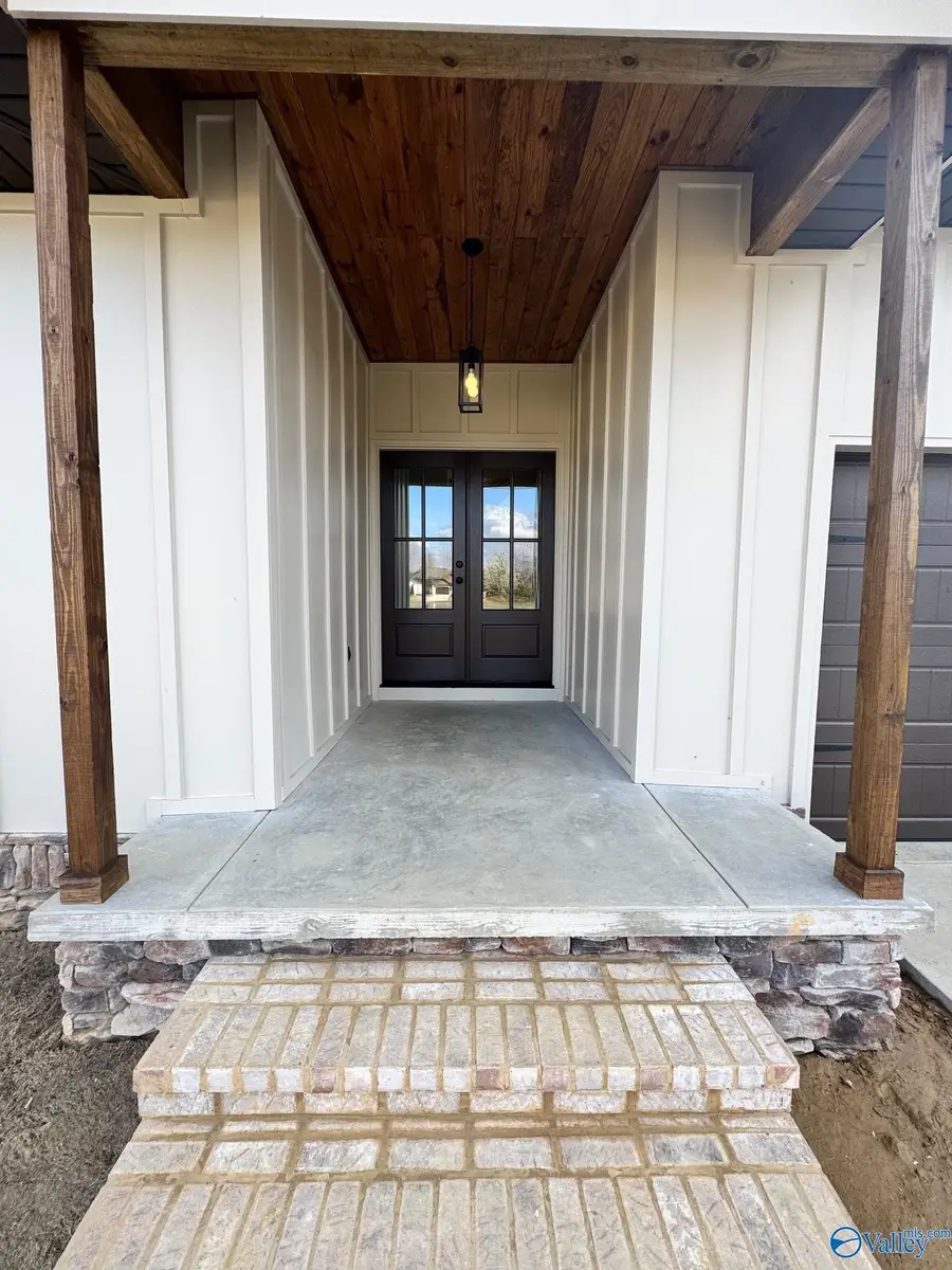 23 Swanee Drive, Albertville, AL 35950 - #2