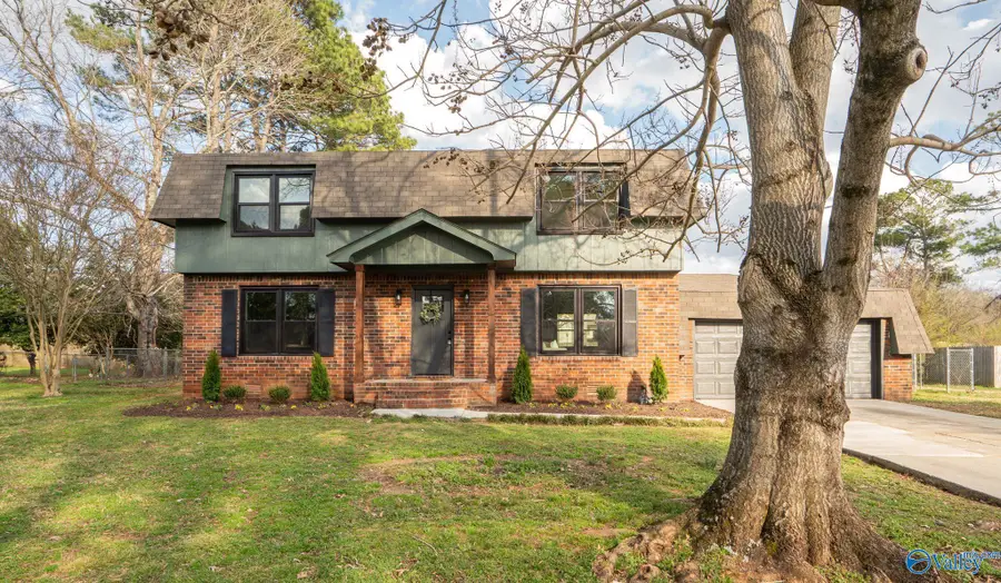 1925 Edenton Drive Sw, Huntsville, AL 35803 - #2