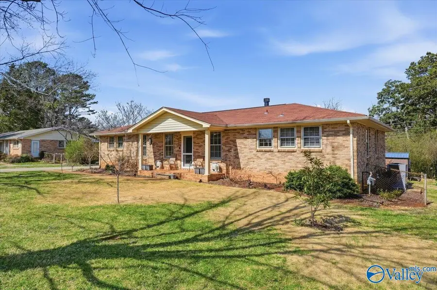 6110 Stratford Court Nw, Huntsville, AL 35806 - #3