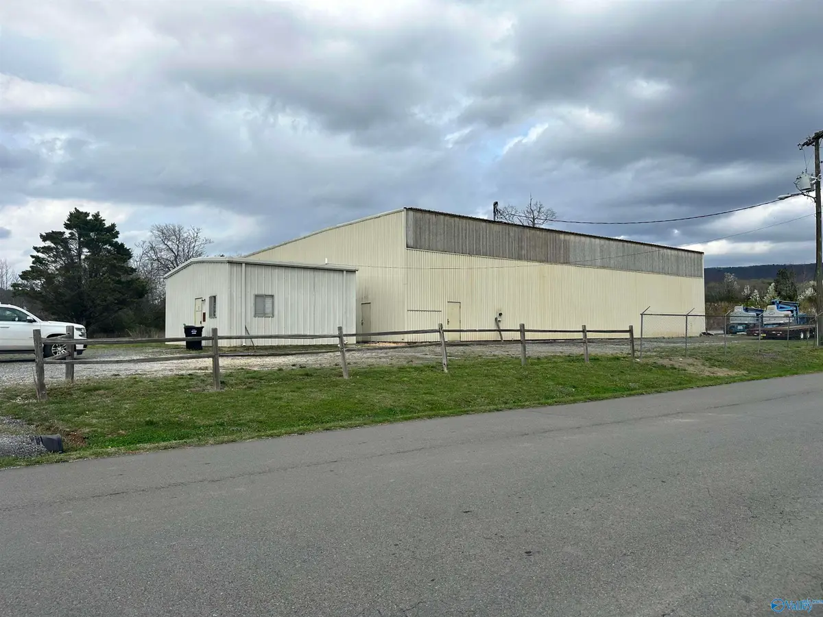 221 55th Street Ne, Fort Payne, AL 35967 - #1