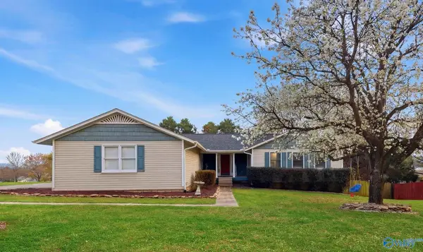 104 Saralee Drive, Huntsville, AL 35811