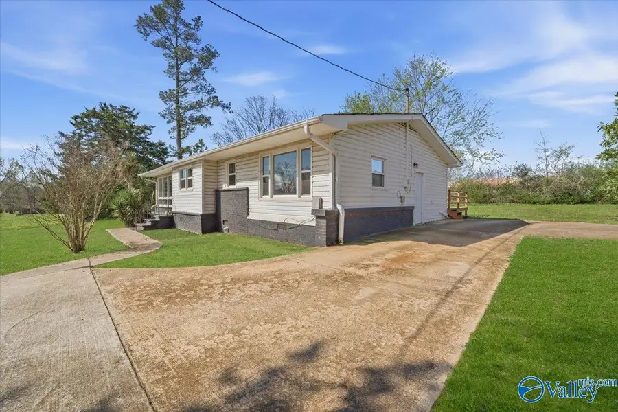 372 Clutts Road, Harvest, AL 35749 - #3