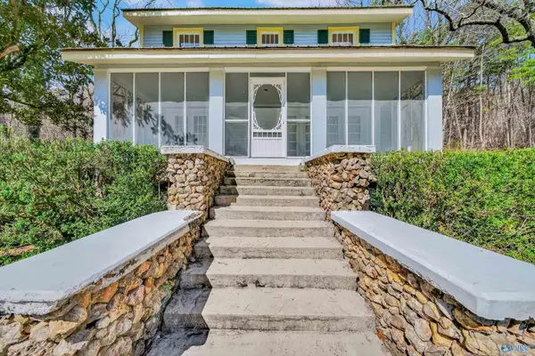 17 High Avenue, Valley Head, AL 35989