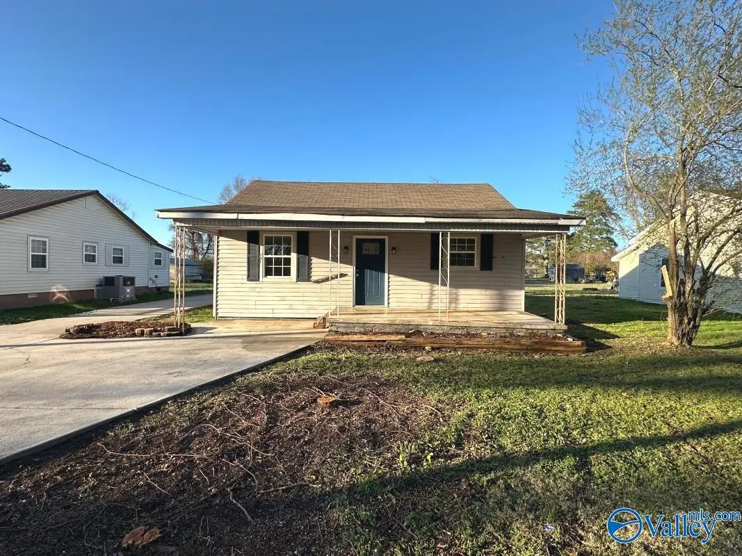 131 Wilson Mann Road, Owens Cross Roads, AL 35763 - #1