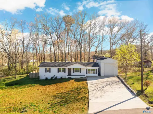 206 Rolling Hills Drive, Arab, AL 35016