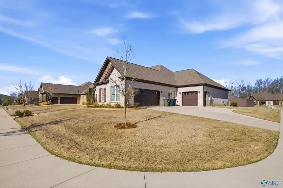 4548 River Park Boulevard Se, Owens Cross Roads, AL 35763 - #2