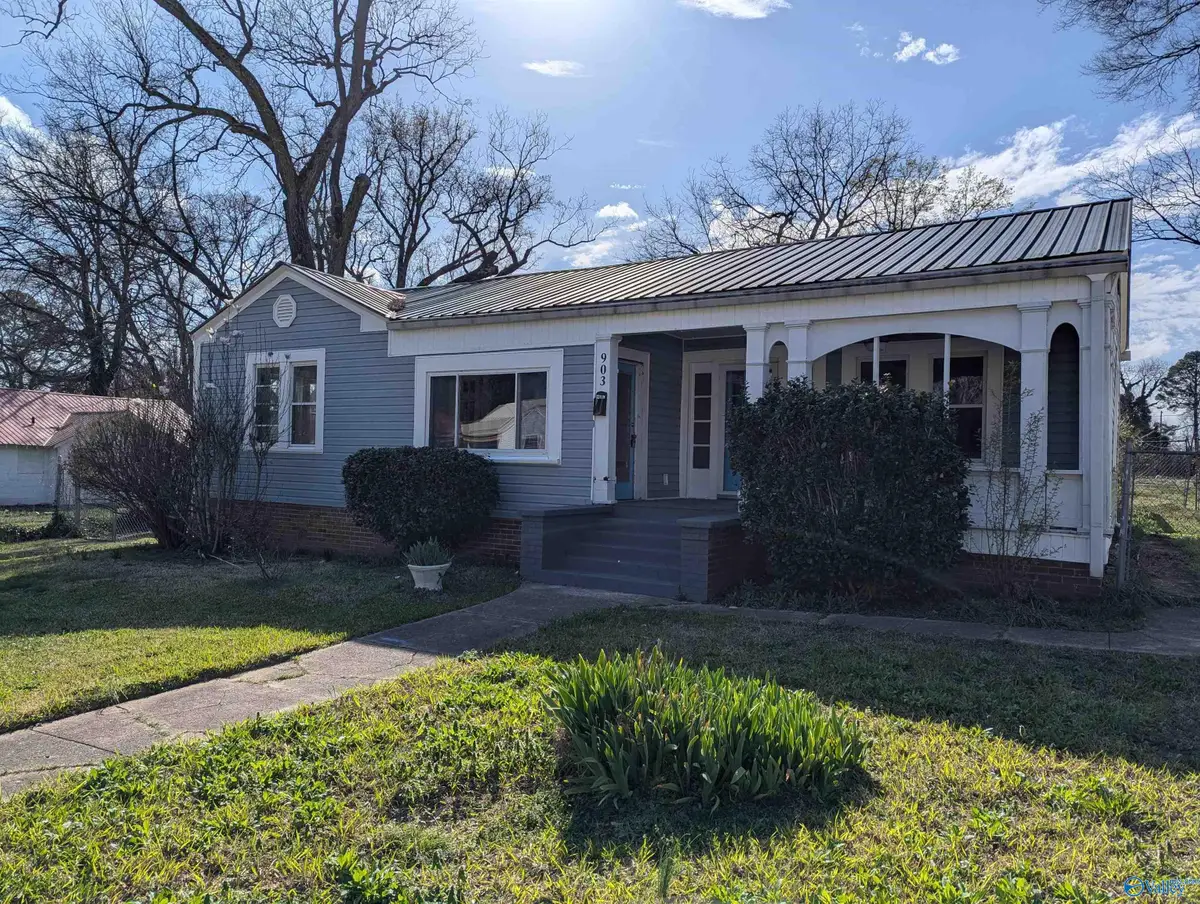 903 Spruce Street, Gadsden, AL 35901 - #1