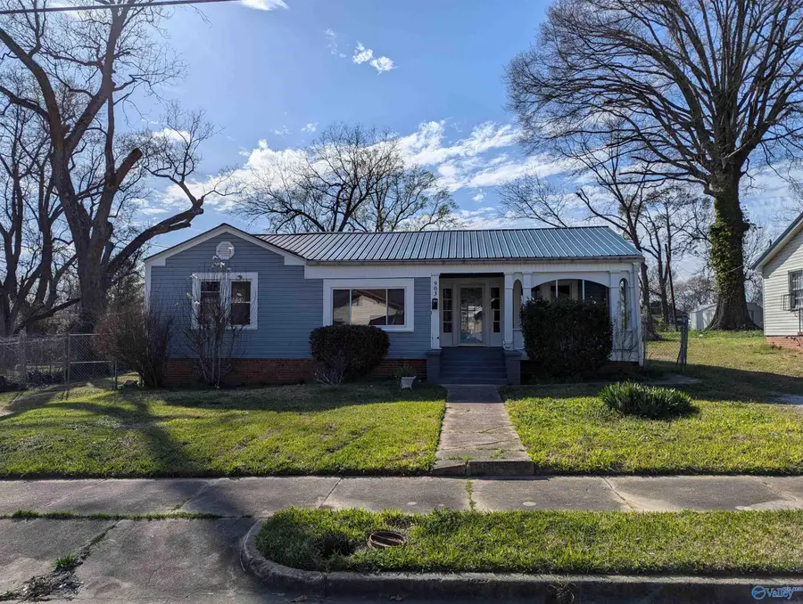 903 Spruce Street, Gadsden, AL 35901 - #2