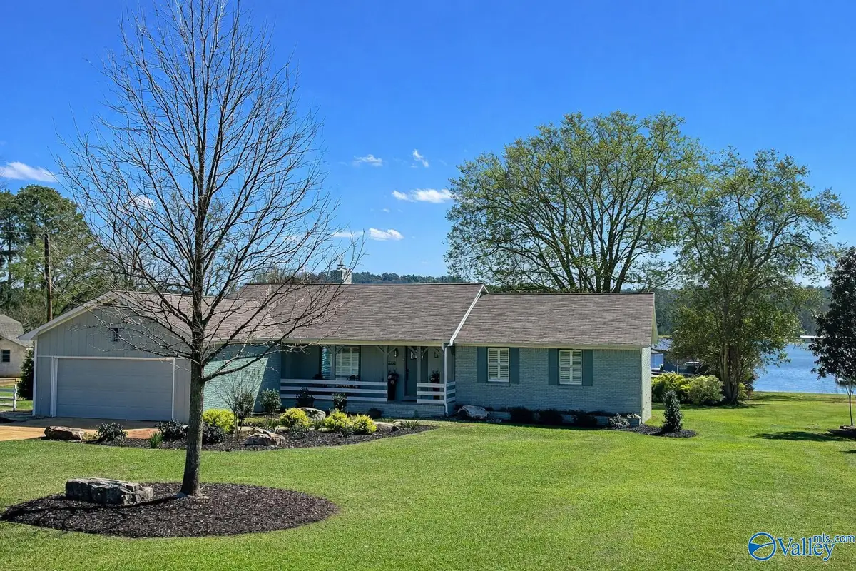 3713 Meadow Wood Circle, Guntersville, AL 35976 - #1