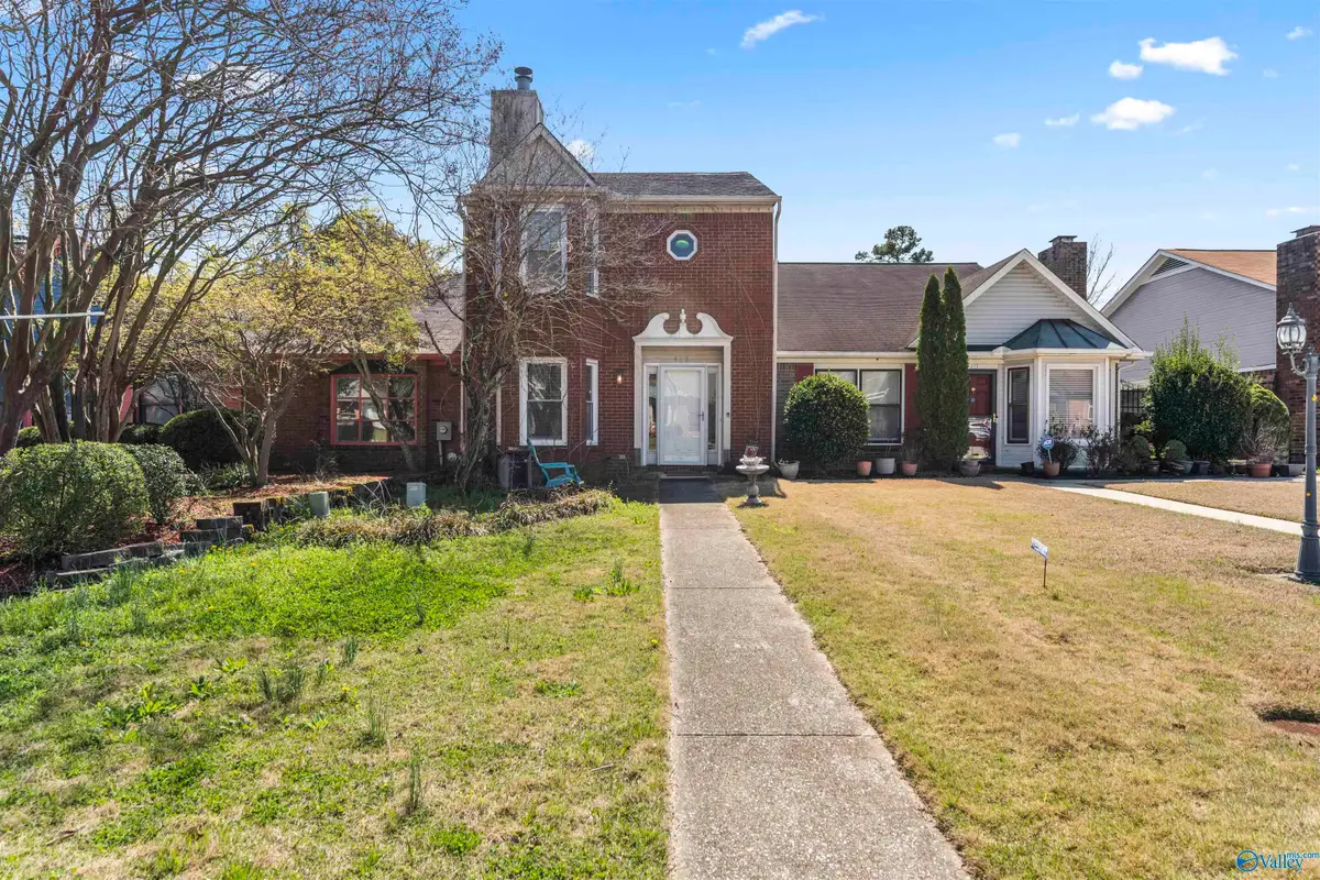 415 Autumnwood Drive Sw, Decatur, AL 35601 - #1