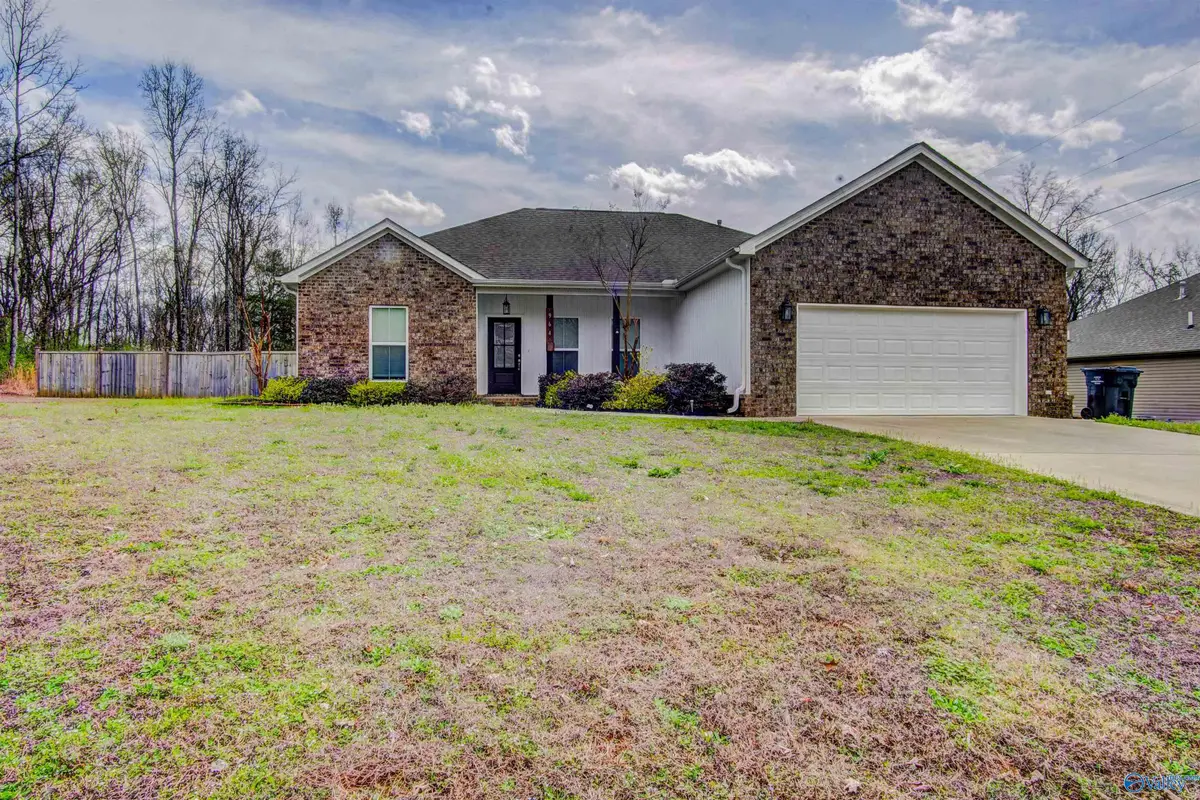 964 Joan Lane, Killen, AL 35645 - #1