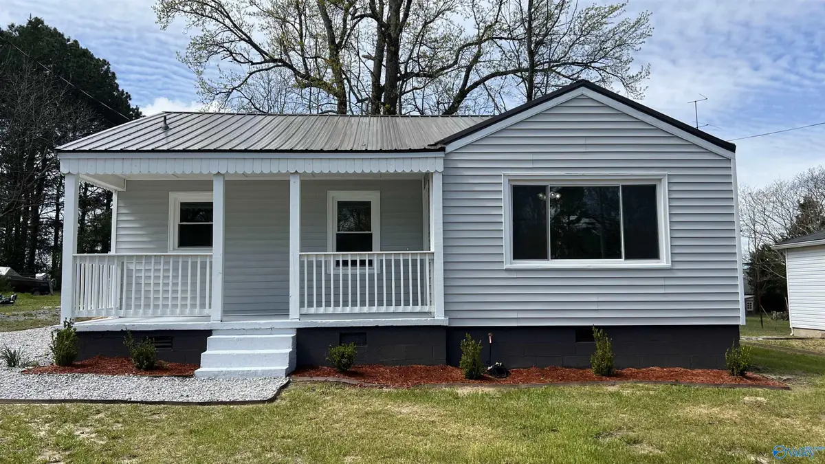 571 5th Street Nw, Arab, AL 35016 - #1