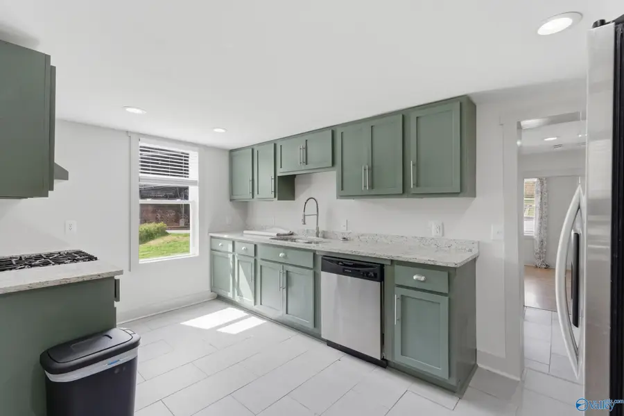 528 N Royal Avenue, Florence, AL 35630 - #3