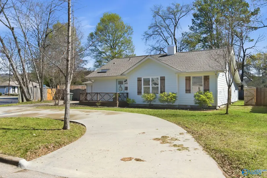 2401 Bonita Drive Sw, Huntsville, AL 35801 - #3