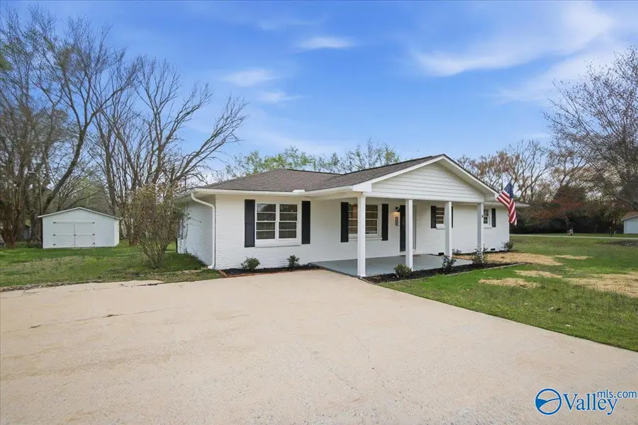 18247 Circle Drive, Athens, AL 35613 - #2