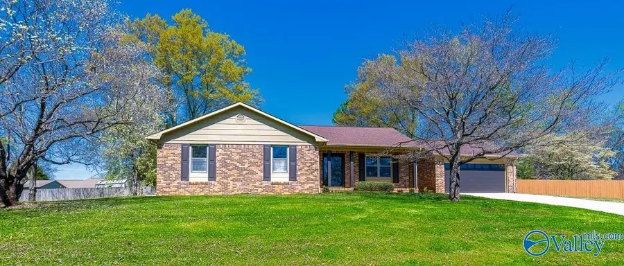 1005 Wood Circle, Madison, AL 35758 - #2