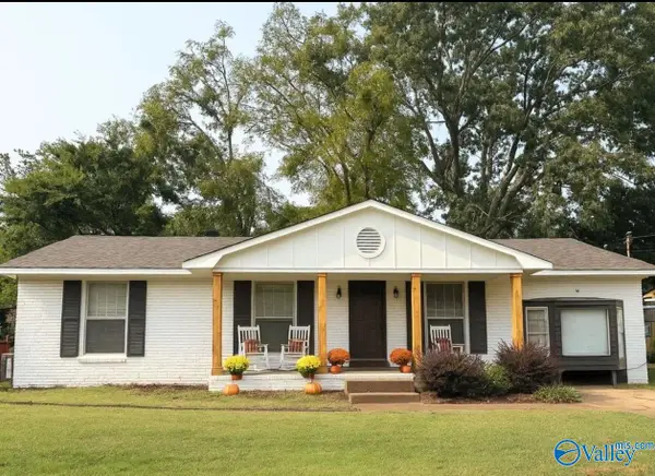 4021 NW Knollbrook Drive Nw, Huntsville, AL 35810