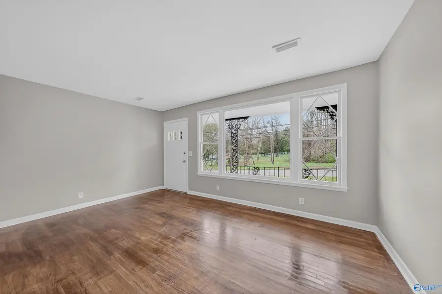 6014 Pulaski Pike Nw, Huntsville, AL 35810 - #3
