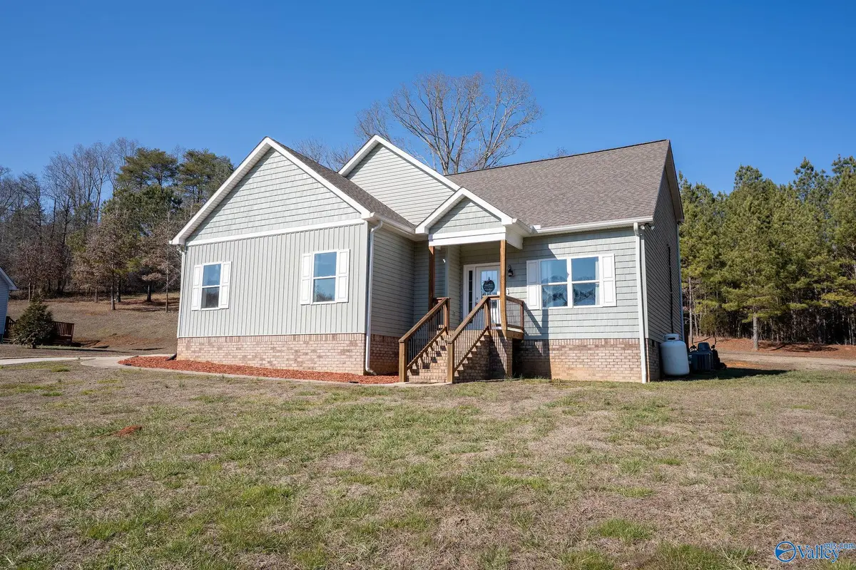 185 Bell Drive, Trenton, GA 30752 - #1