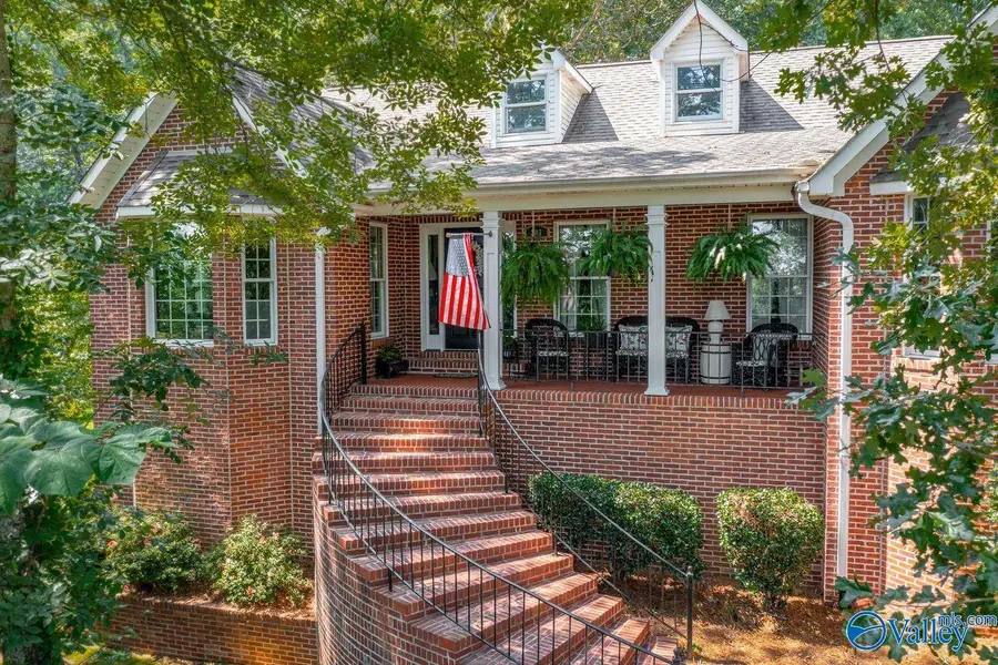 207 Hummingbird Way, Rainbow City, AL 35906 - #3