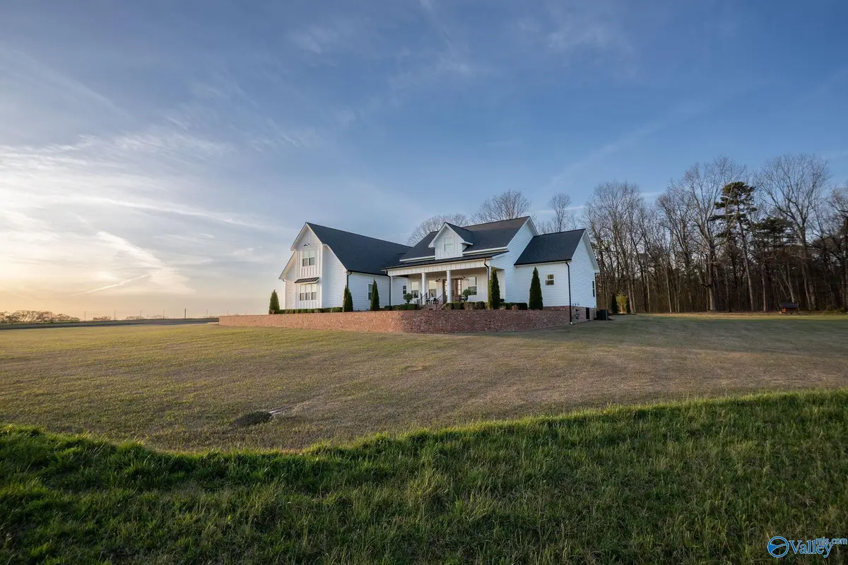 1102 Fruit Farm Road E, Fort Payne, AL 35967 - #1