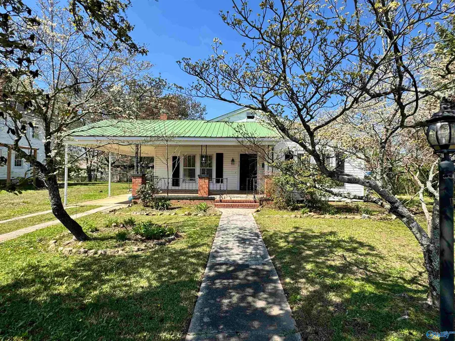 313 N Center Avenue, Piedmont, AL 36272 - #3