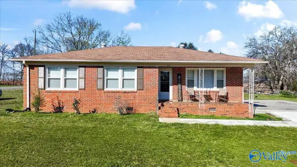 853 Charley Patterson Road, New Market, AL 35761